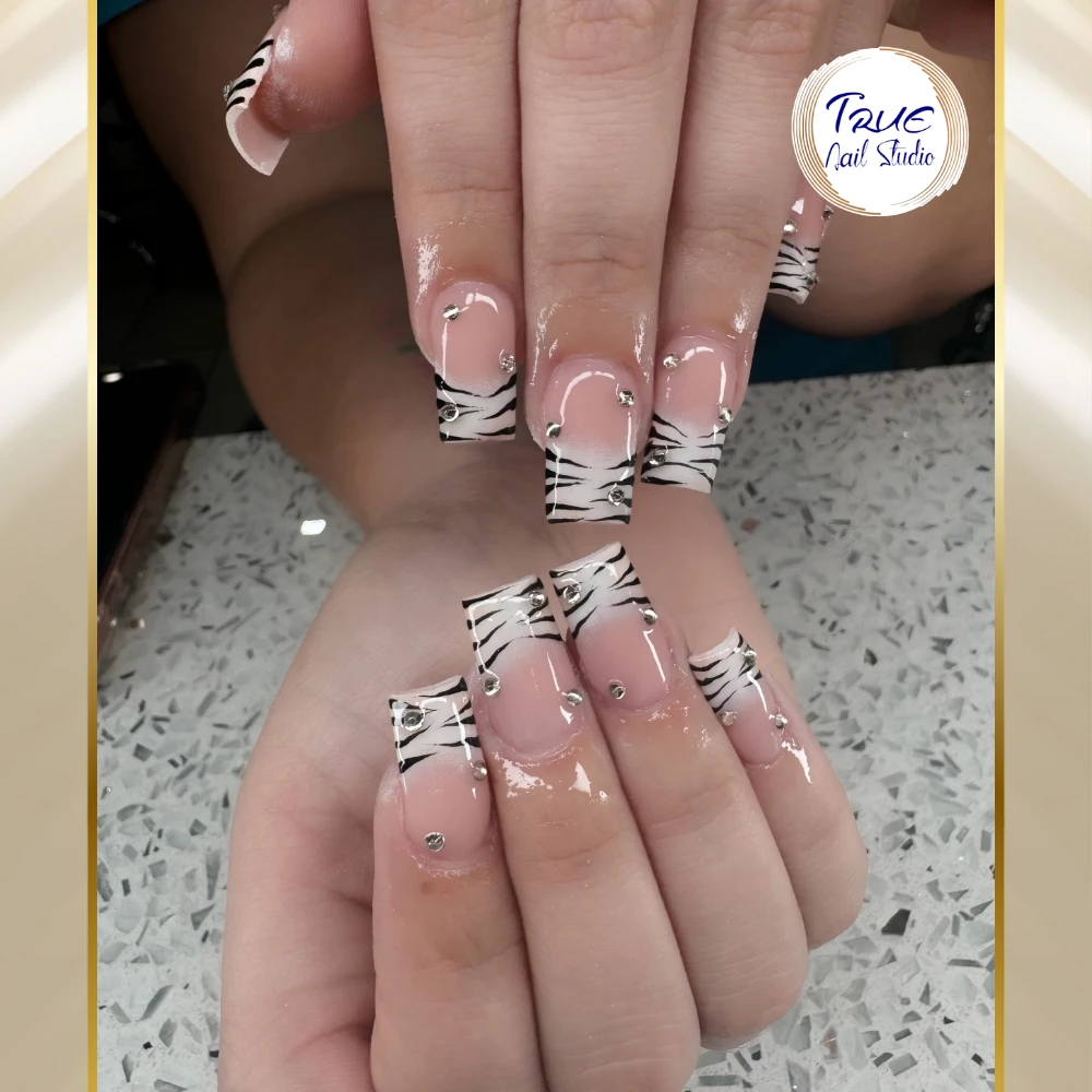 True Nail Studio